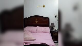 سكس مصري - كامل لعنتيل مستفرد بمرات اخوه يبوس و يقفش فيها لحد م تسيح و يقلعها - xnxx arab